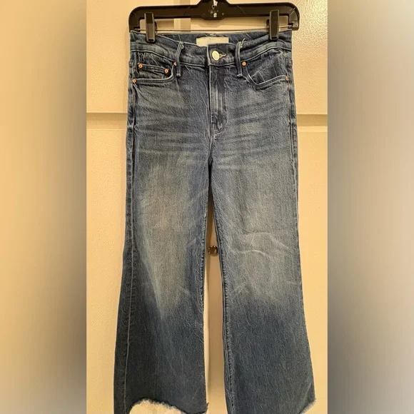 MOTHER The Twister Sneak Fray High-Rise
Wide-Leg Jeans Which is Witch 25 - Picture 2 of 8